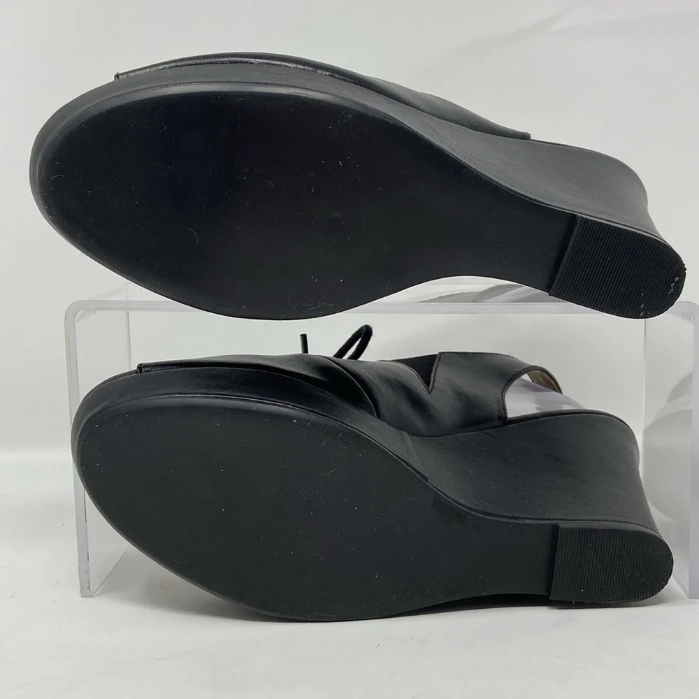 NWT Vigoss Black “Robert” Wedge 8.5M